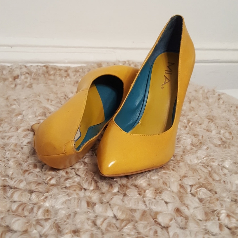 Mia "Seduce" Heels